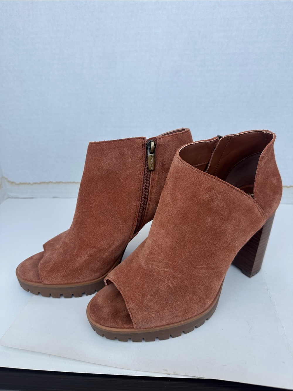 Women's Tan Vince Camuto Havana Suede Open-Toe Block Heel Booties sz 8.5